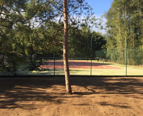 Dirbtinės žolės dangos teniso aikštelės įrengimas 